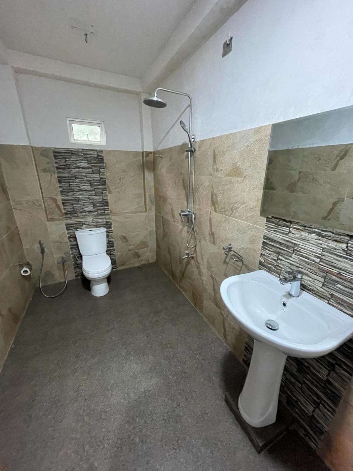 Catch The Ella Train Hostel Канді Номер фото